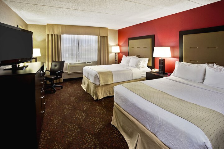 Room 34 of 53