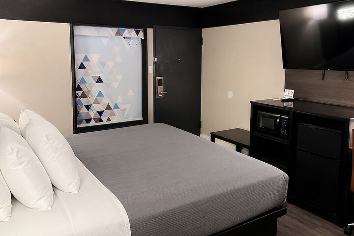 Lx Hotel SureStay Collection by Best Western