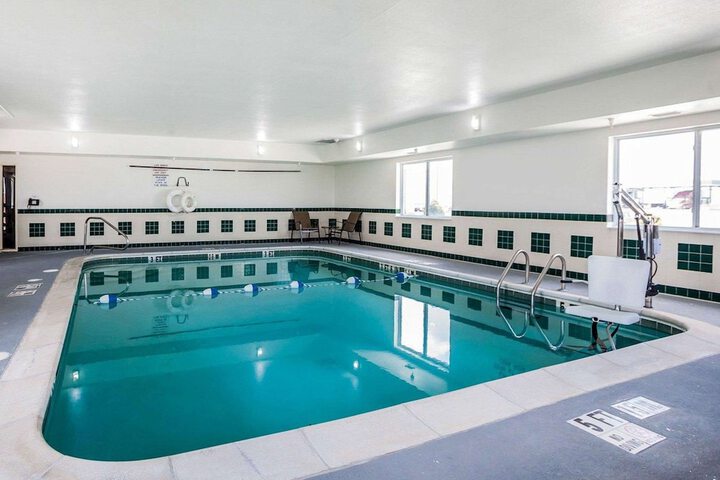 Pool 4 of 33