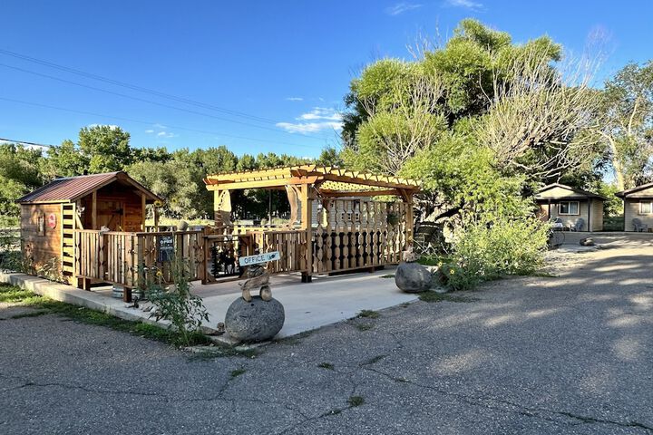 Moosehead Lodge & Cabins