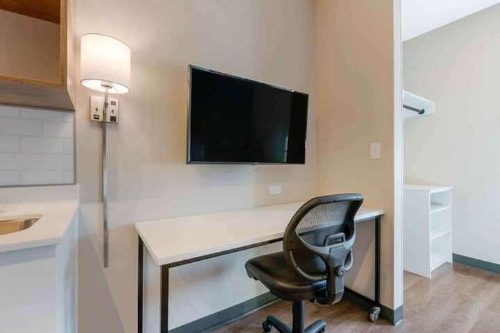 Room 20 of 37