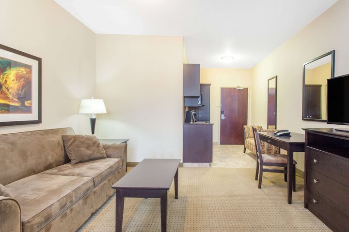 Room 26 of 33