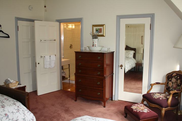 Room 40 of 118