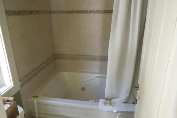 Room 20 of 36