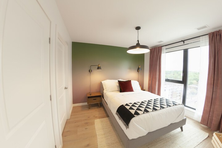 Room 13 of 36
