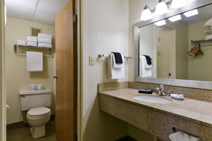 Room 15 of 61