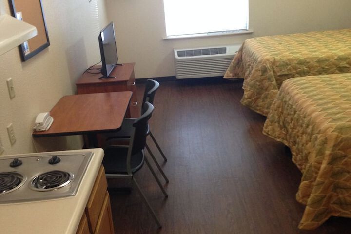 Room 28 of 48