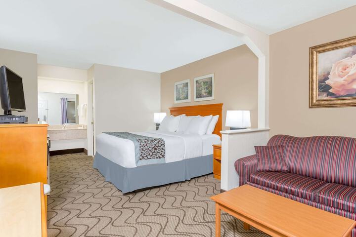 Room 10 of 20