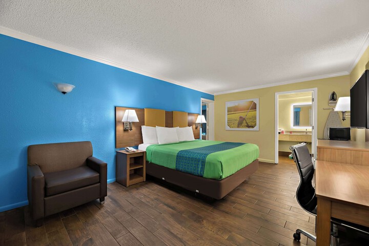 Room 25 of 30