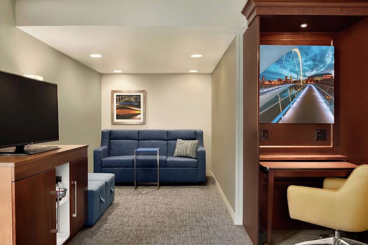 Room 18 of 32