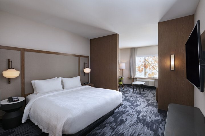 Room 9 of 24
