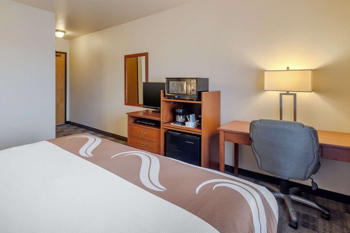 Room 22 of 34