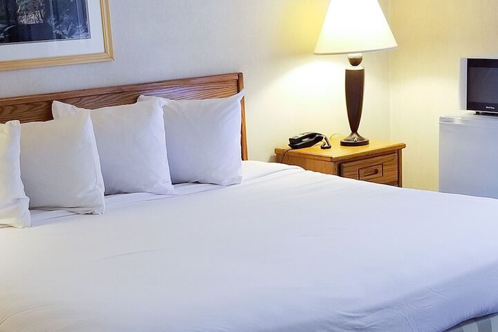 Magnuson Hotel Ely