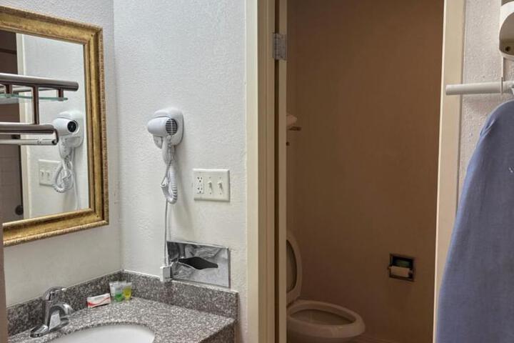 Ashburn inn