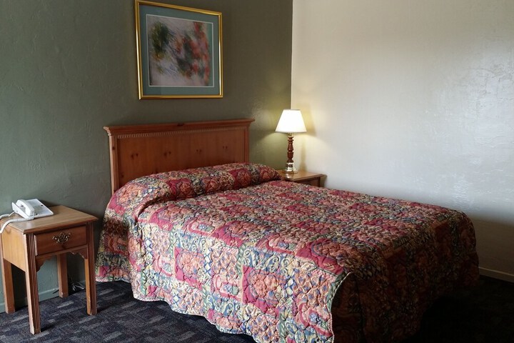 Room 18 of 29