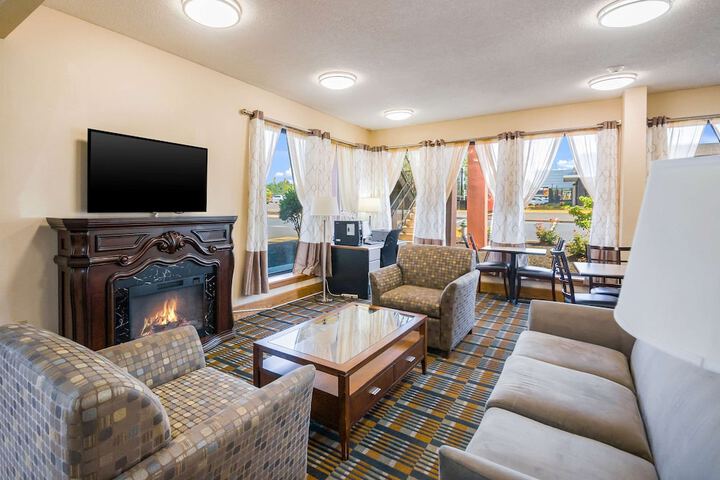 Hotel Interior 11 of 58
