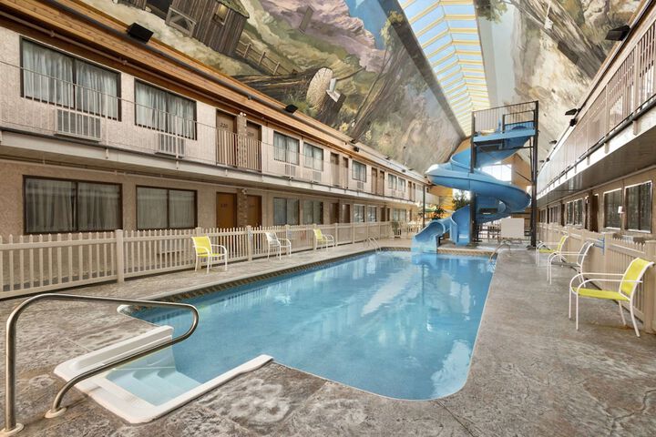 Pool 4 of 16