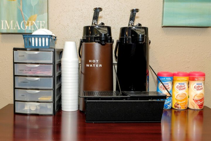 Breakfast/Coffee Service 30 of 33
