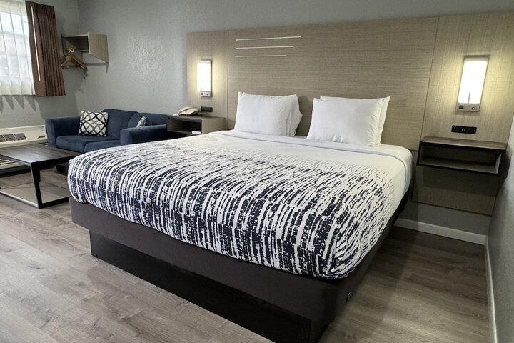 Room 15 of 31
