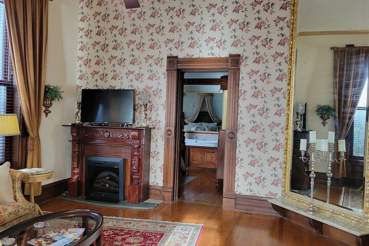 Room 17 of 45