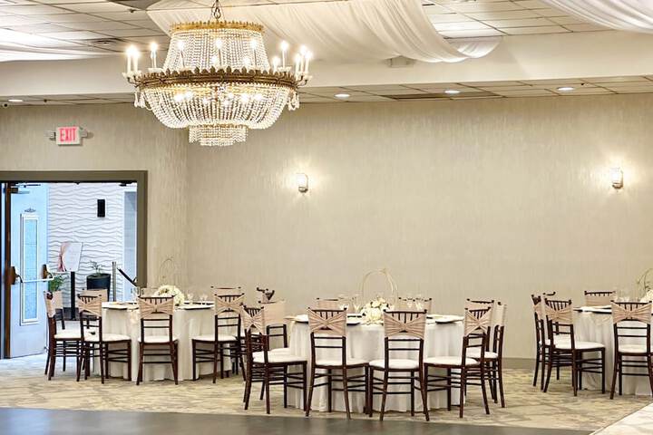 Ballroom/Hall 151 of 168