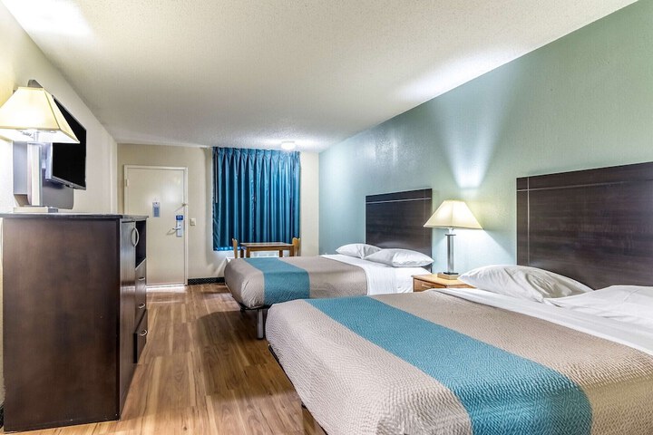 Motel 6 Kenly NC