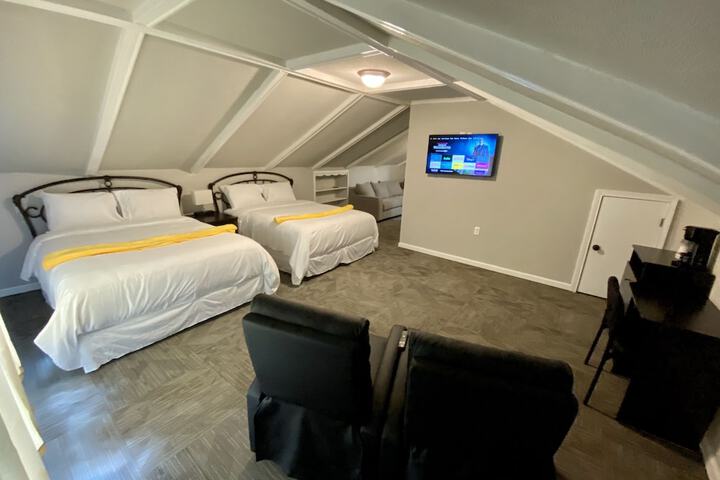 Room 19 of 34