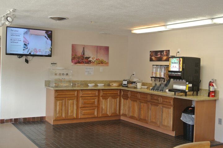 Vino Inn & Suites
