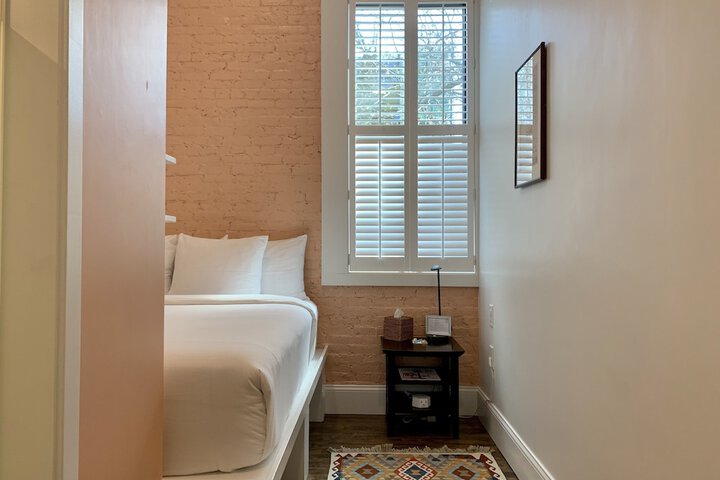 Room 17 of 21