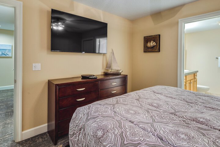 Rockaway Beach Vacation Rental Near Beach Access!