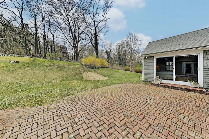 Timeless Cape Near Cold Storage Beach 4 Bedroom Home