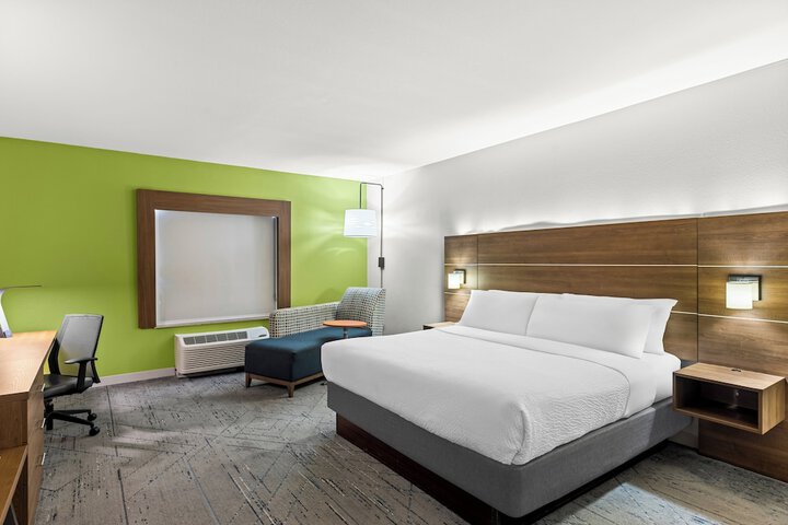 Room 15 of 31