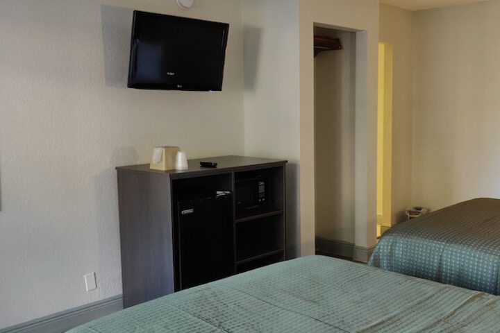 Room 33 of 44