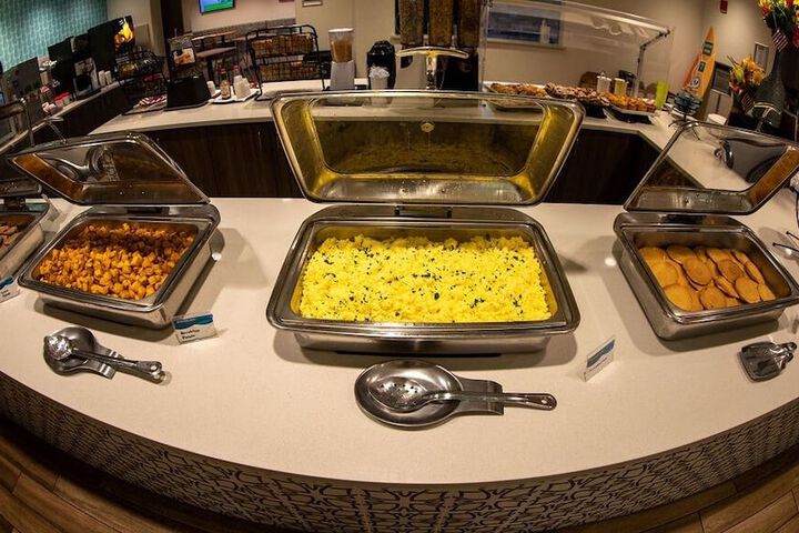 Dining 74 of 95