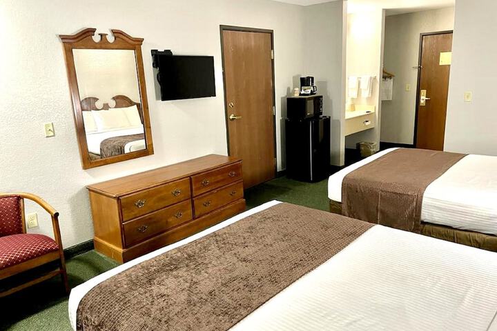 Star City Inn & Suites