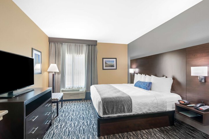 Room 18 of 32