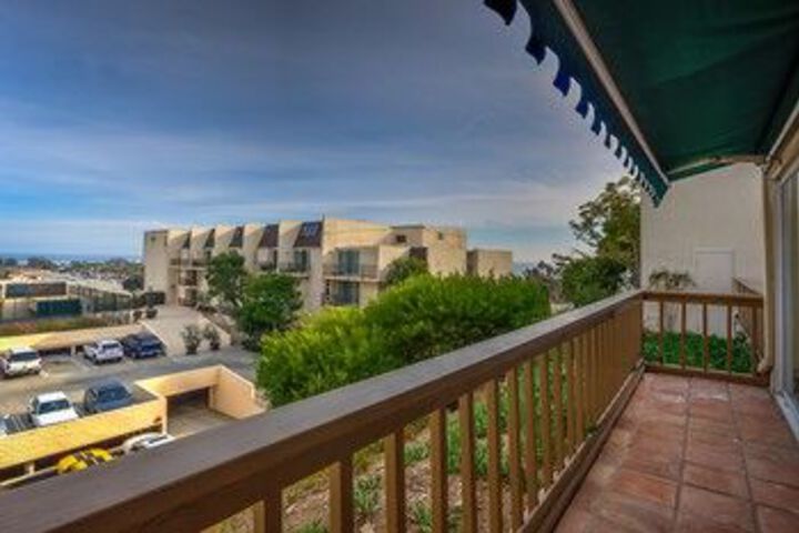Modern 3Br Malibu Condo Pool Ocean Views Minutes to Beaches by RedAwni