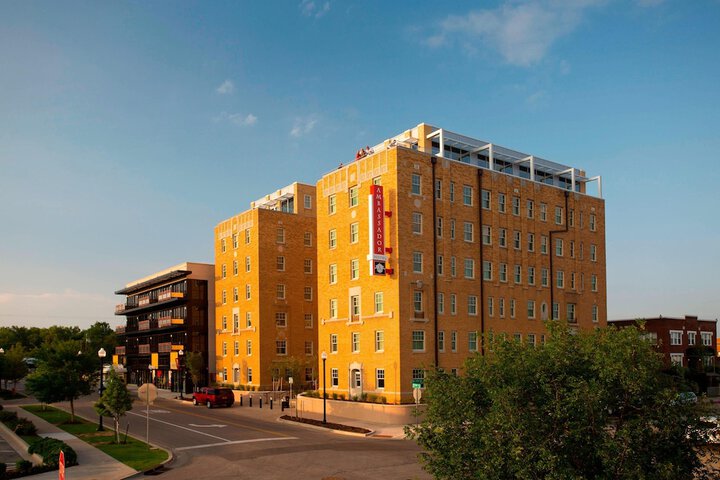 Hotel 2 of 83