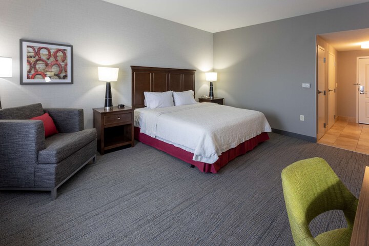 Room 27 of 35