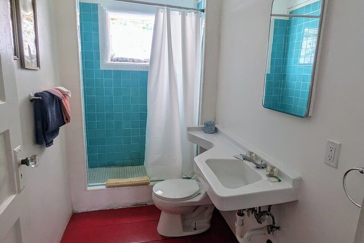 Room 220 of 286