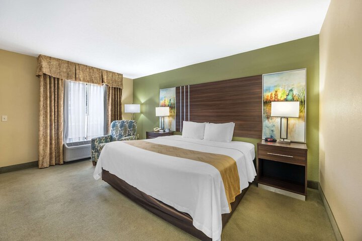Quality Inn Paris