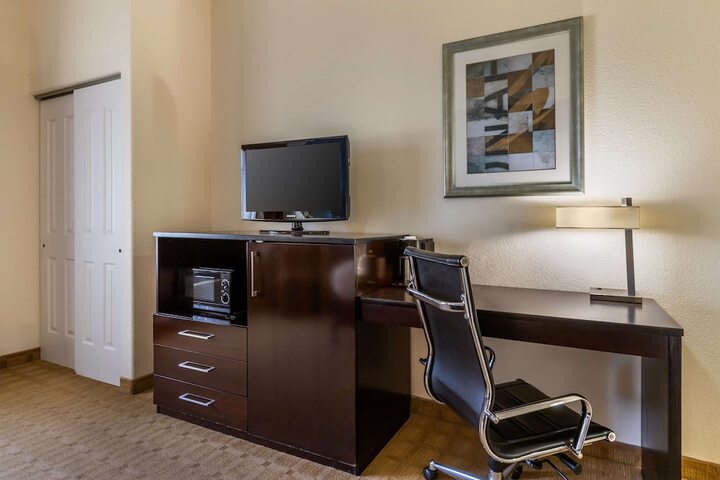 Room 21 of 35