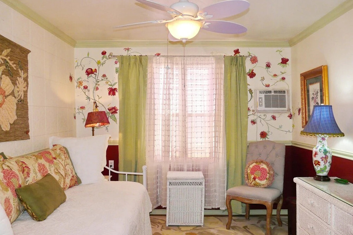413 Mango Avenue