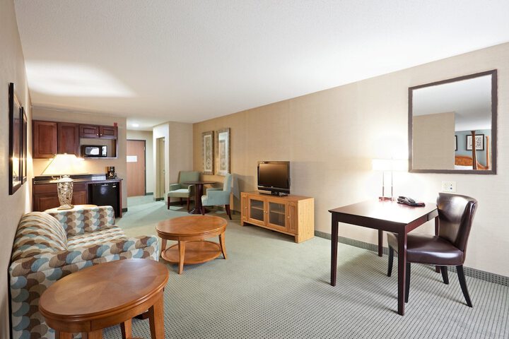 Room 43 of 80