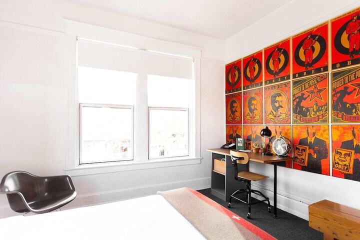 Room 11 of 15