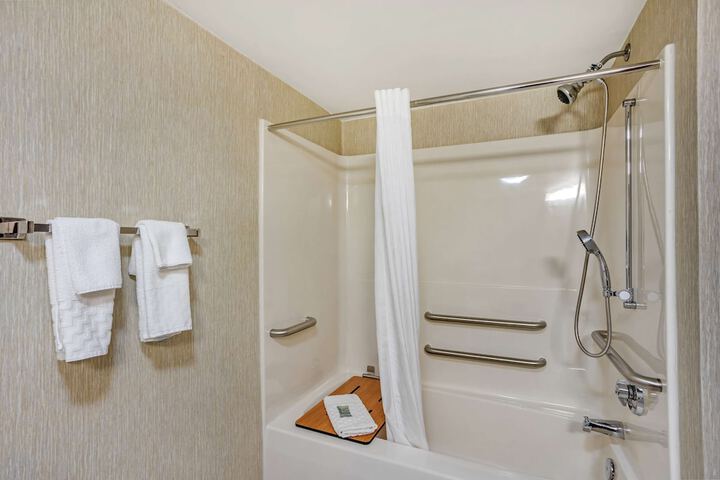 Room 12 of 39