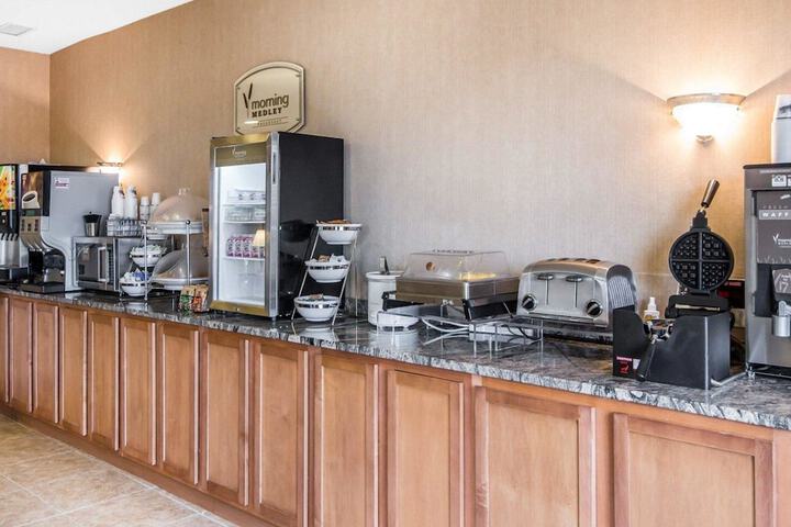 Breakfast/Coffee Service 25 of 29