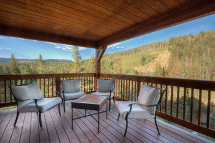 Wild Skies Cabin Rental at Flat Tops