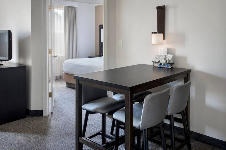 Room 12 of 23