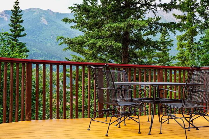 Denali Crows Nest Cabins